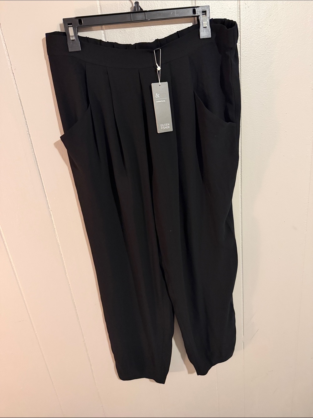 NWT Eileen Fisher Black Pleated Barrel Pants